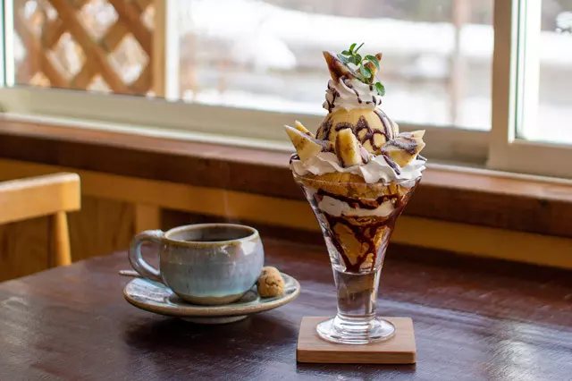 ▲「チョコバナナパフェ」(ドリンク付き)…900円(税込)
