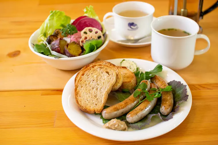 ▲「ソーセージ・トーストランチ」…1,000円(税込)
※＋200円でお好きなハーブティー付き