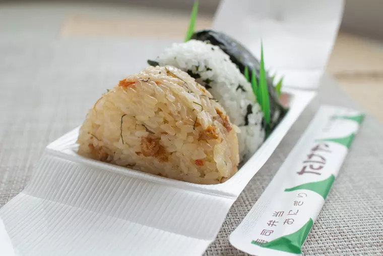 ▲(手前から)「味ごはん」「わかめ」「鮭」
各 120円(税込)