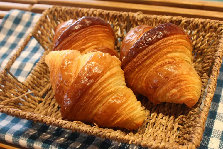 ▲「クロワッサン」240円(税込)