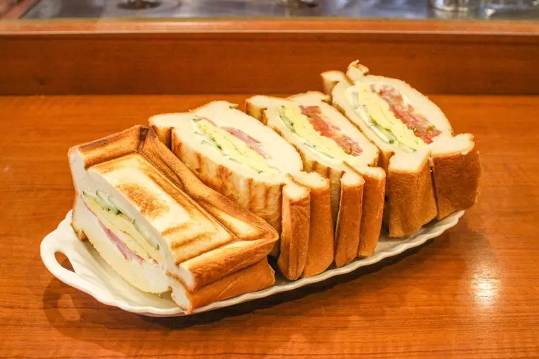 ▲「ミックス・グリル・サンドウィッチ」
・店内飲食…1,050円(税込)
・持ち帰り…1,031円(税込)