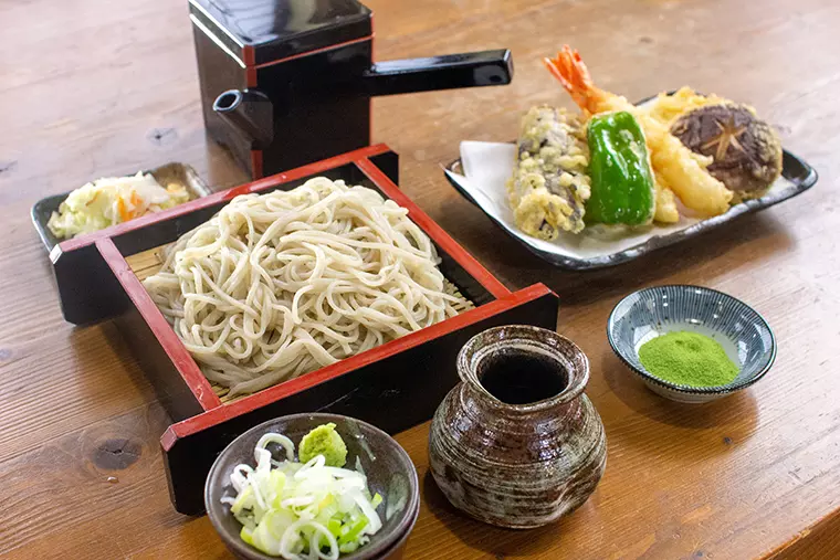 ▲「天もりそば」...1,300円(税込)