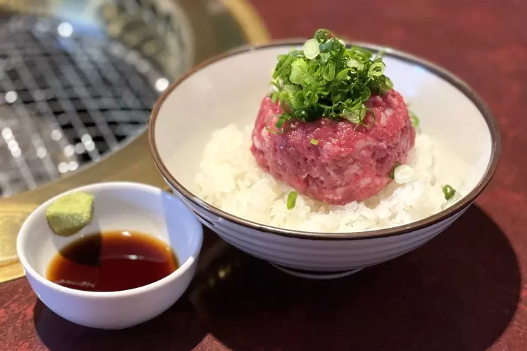 ■「どてちん丼」...720円(税込)
※数量限定